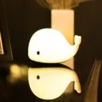 Lampe de chevet LED en forme de baleine