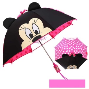 Parapluie enfant à motif Disney. Bonne qualité et très pratique.
