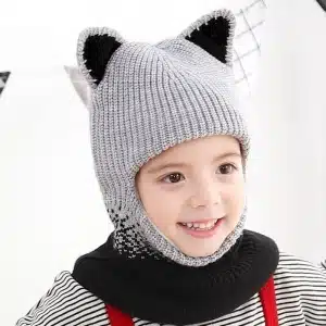 Cagoule en tricot avec oreille de chat pour enfant. Bonne qualité et très tendance.