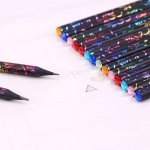 6 pièces de crayons HB à motifs dessins et diamants colorés. Bonne qualité et très pratique.