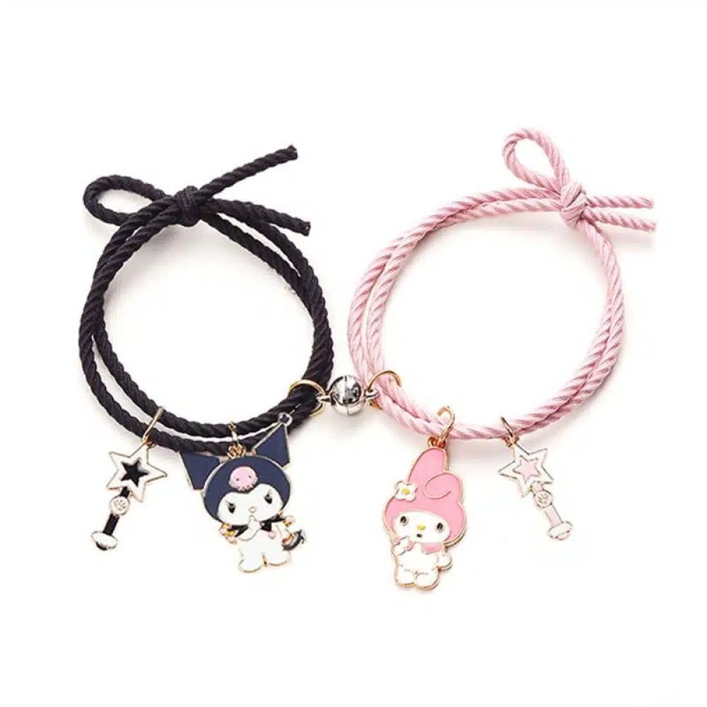 2 pièces de bracelet d'amitié en corde élastique jumelé noir et rose avec fil sur fond blanc