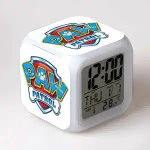 Réveil électronique blanc avec logo de la Pat Patrouille