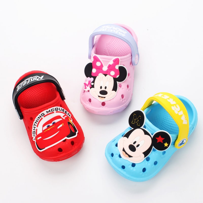 Chaussures Disney d'été à trous pour bébés flash mcqueen, mickey et minnie