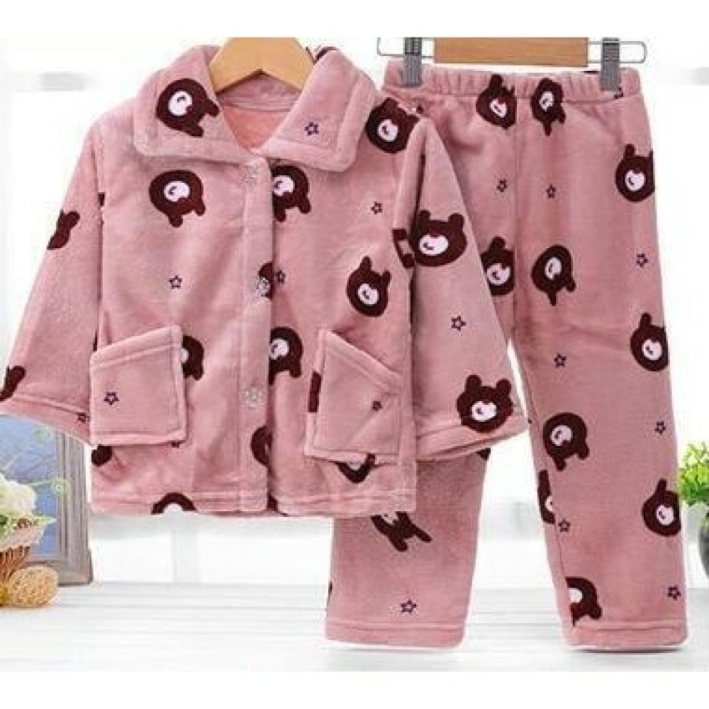 Ensemble pyjama polaire à plusieurs motifs pour enfants. Bonne qualité et très pratique.
