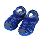 Chaussure de plage pour enfant d'inspiration sandalette en couleur bleu foncé et gris. La semelle quant à elle est de couleur grise.