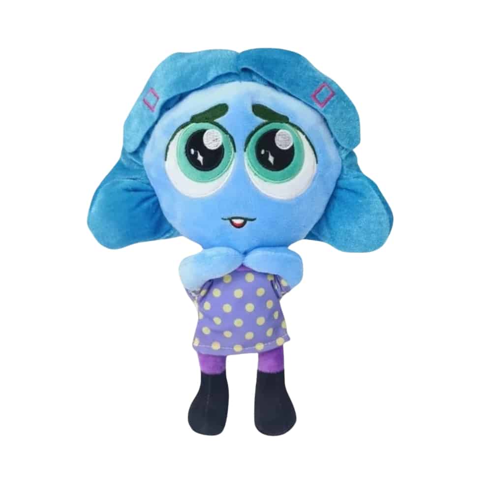 Peluche représentant le personnage Envie du film Vice Versa 2. Elle est de couleur bleue, avec de grands yeux verts, de courts cheveux bleus. Elle porte une robe violette à pois blancs ainsi qu'un collant violet et des chaussures noires.