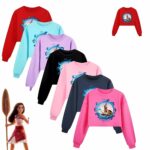 Collection de sweats courts à manches longues pour enfants, ornés d'imprimés colorés représentant Vaiana 2. Disponibles en plusieurs couleurs vives, ces sweats offrent confort et style tout en célébrant l'univers de l'héroïne Disney.