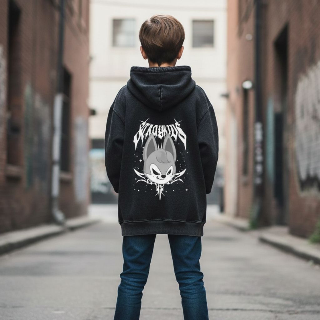 Sweat enfant Stray Kids gris délavé avec motif Skzoo rock – Image 5