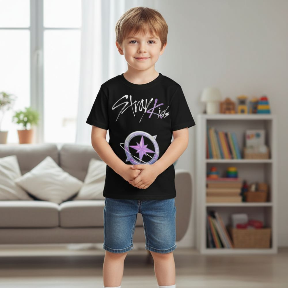 T-shirt Stray Kids noir pour enfant à motif boussole – Image 3