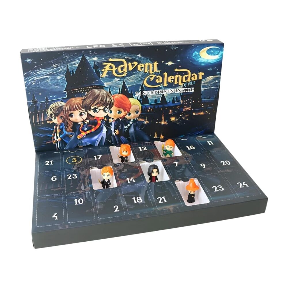 Calendrier de l'Avent figurines Harry Potter avec 5 cases ouvertes dans lesquelles sont visibles des figurines. Sur fond blanc.